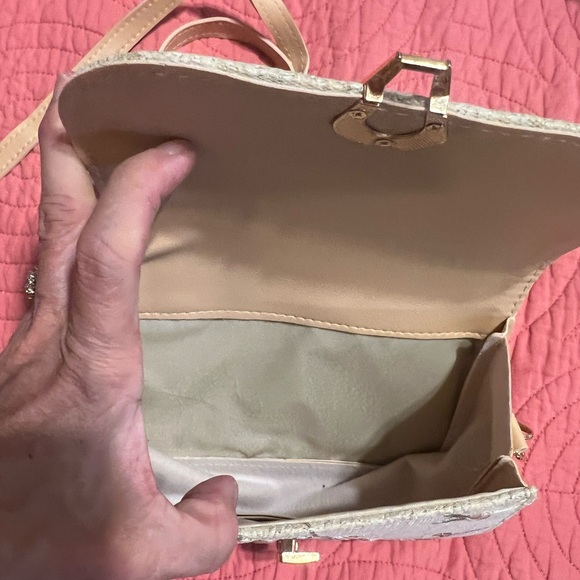 Embroidered Beige Crossbody Bag with Gold Accent - Picture 3 of 3